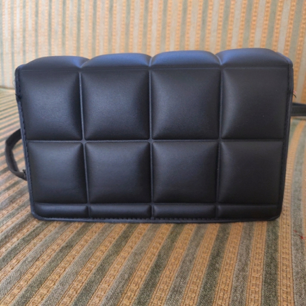 Women's Mid Black Handbag